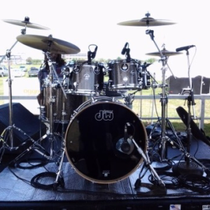 Mapex Saturn V series 10", 12", 16", 18" Toms 22" Bass drum 2 - Mapex snare 14x7, 14x5.5